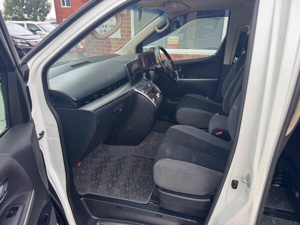 Used Nissan Elgrand for sale - 75588646: Photo 34