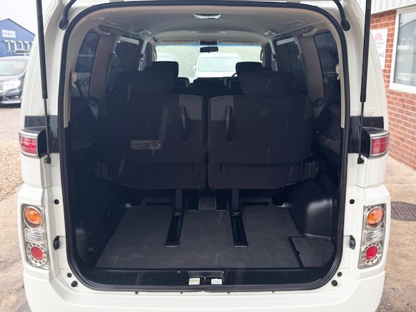 Used Nissan Elgrand for sale - 75588646: Photo 38