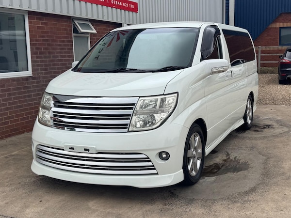 Used Nissan Elgrand for sale - 75588646: Photo 7