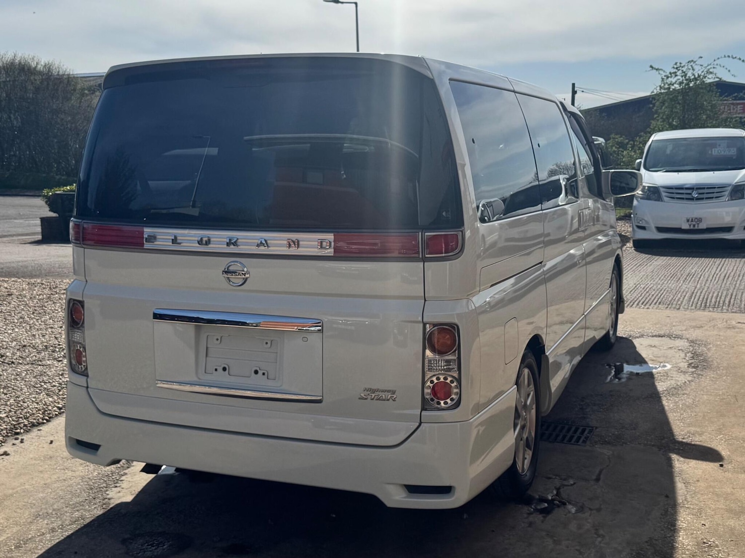 Used Nissan Elgrand for sale - 78170181: Photo 11