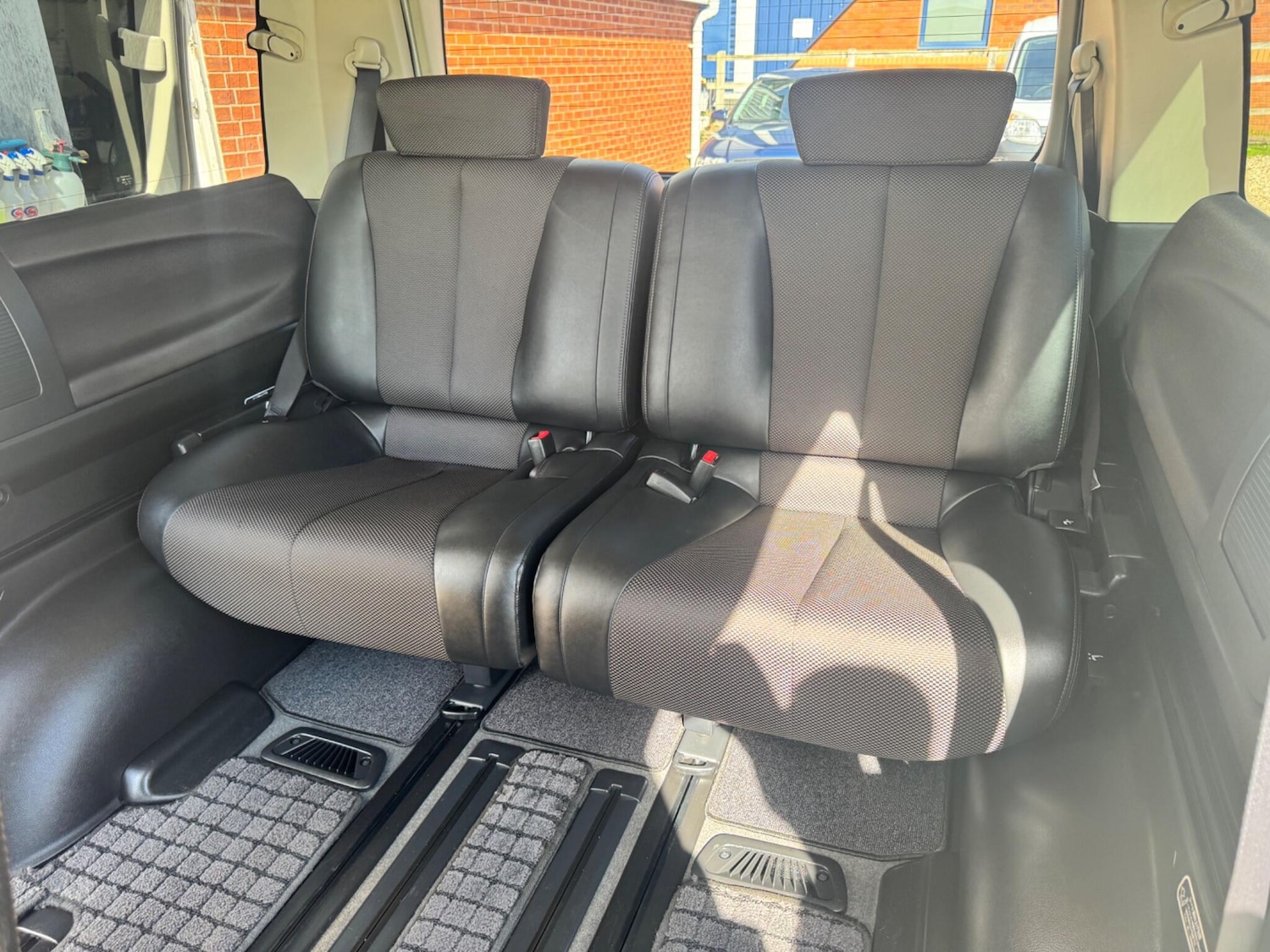 Used Nissan Elgrand for sale - 78170181: Photo 17