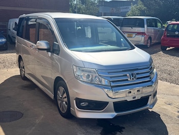 Used Honda Stepwagon 2013 for sale - 79017453: Photo