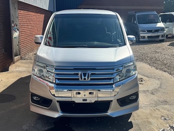Used Honda Stepwagon 2013 for sale - 79017453: Photo