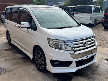 Used Honda Stepwagon 2013 for sale - 78816033: Photo