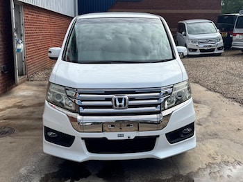 Used Honda Stepwagon 2013 for sale - 78816033: Photo