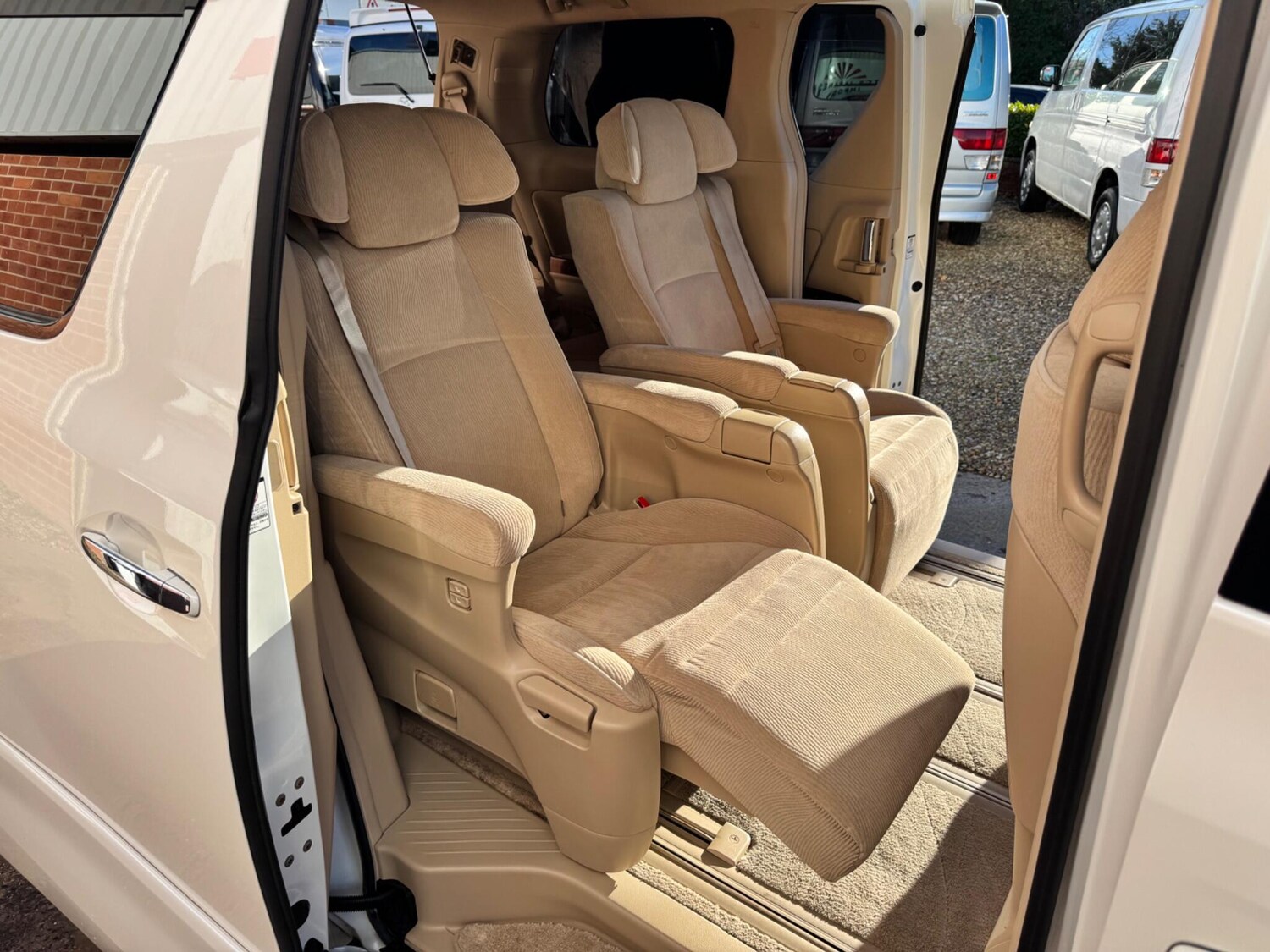 Used Toyota Alphard for sale - 77934129: Photo 23