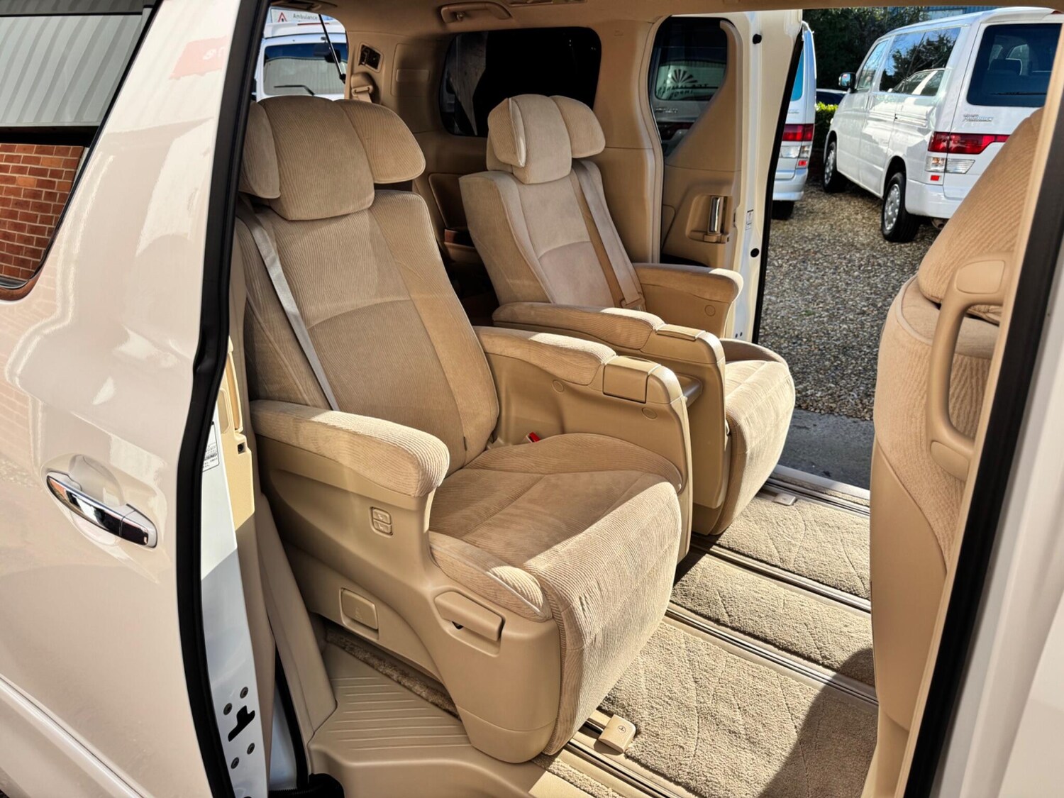 Used Toyota Alphard for sale - 77934129: Photo 26