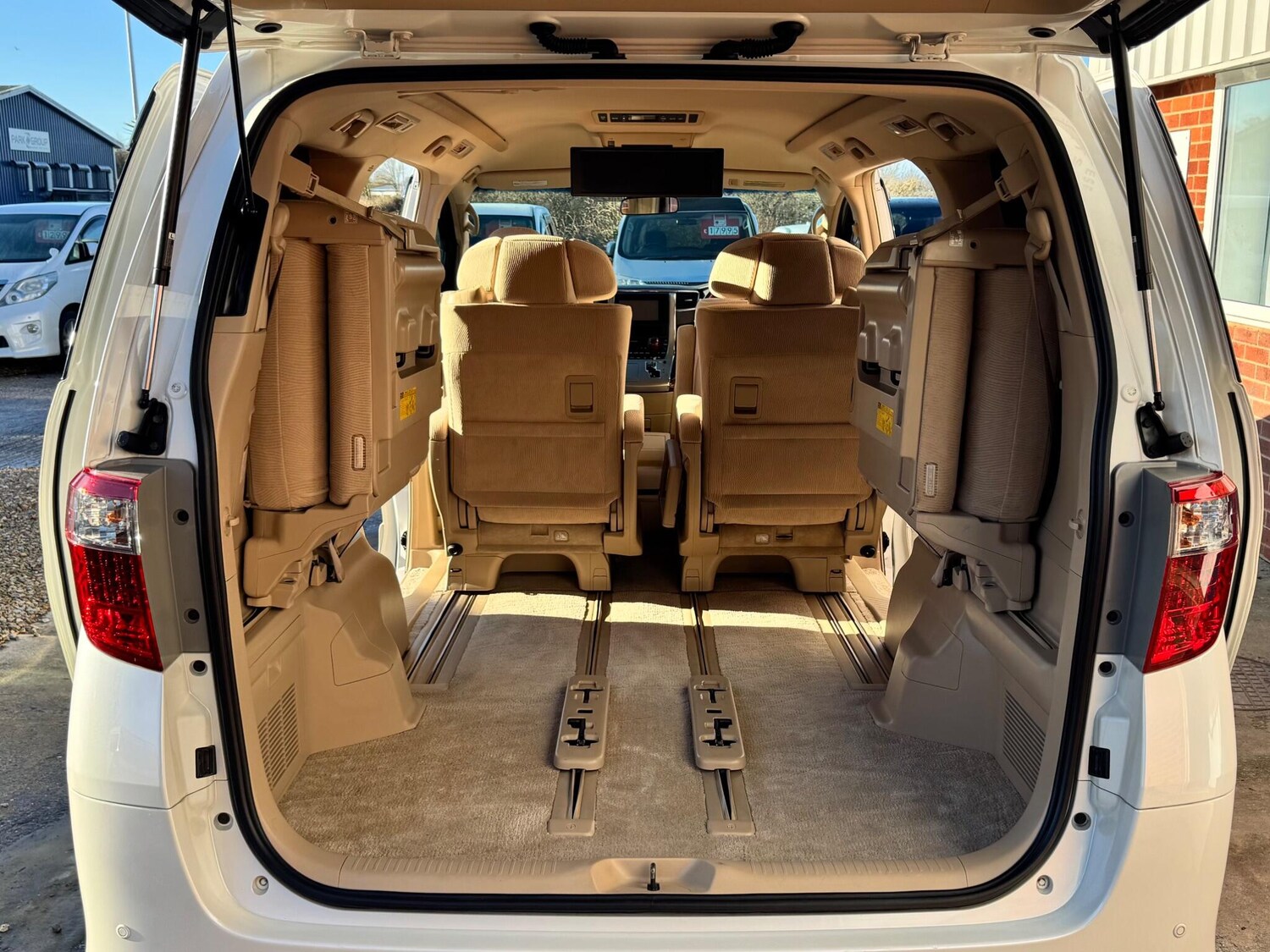 Used Toyota Alphard for sale - 77934129: Photo 42