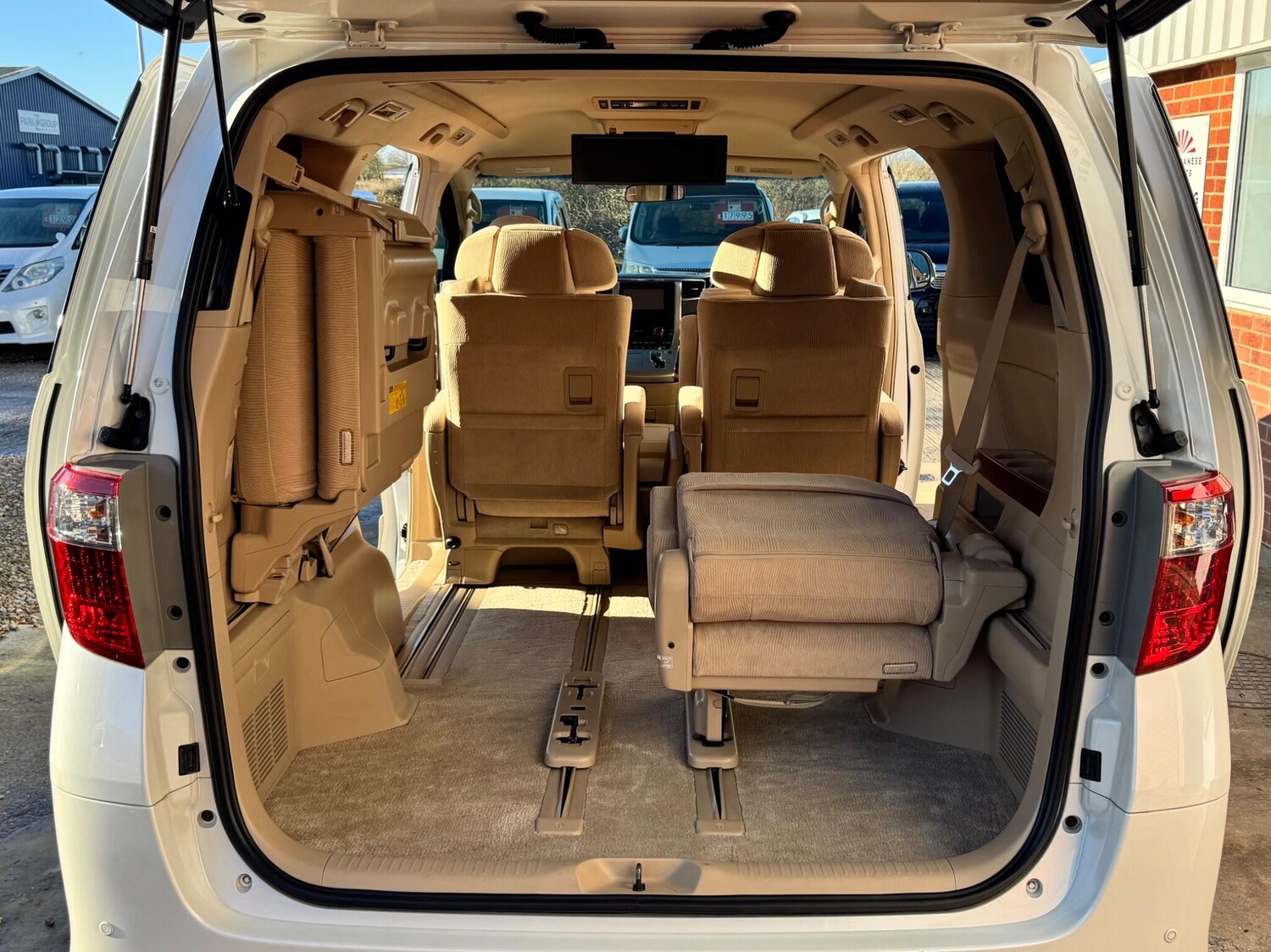 Used Toyota Alphard for sale - 77934129: Photo 43