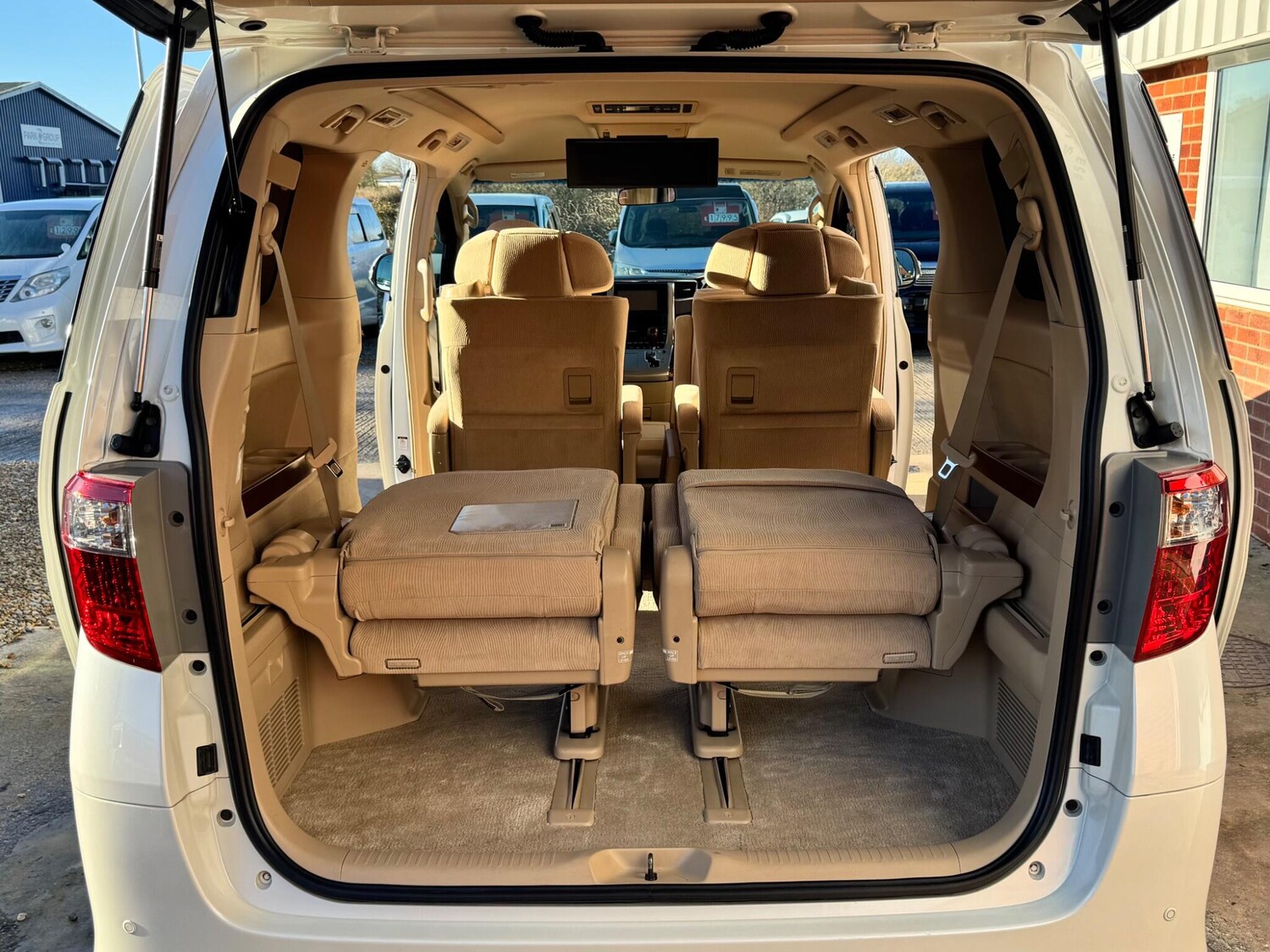 Used Toyota Alphard for sale - 77934129: Photo 44