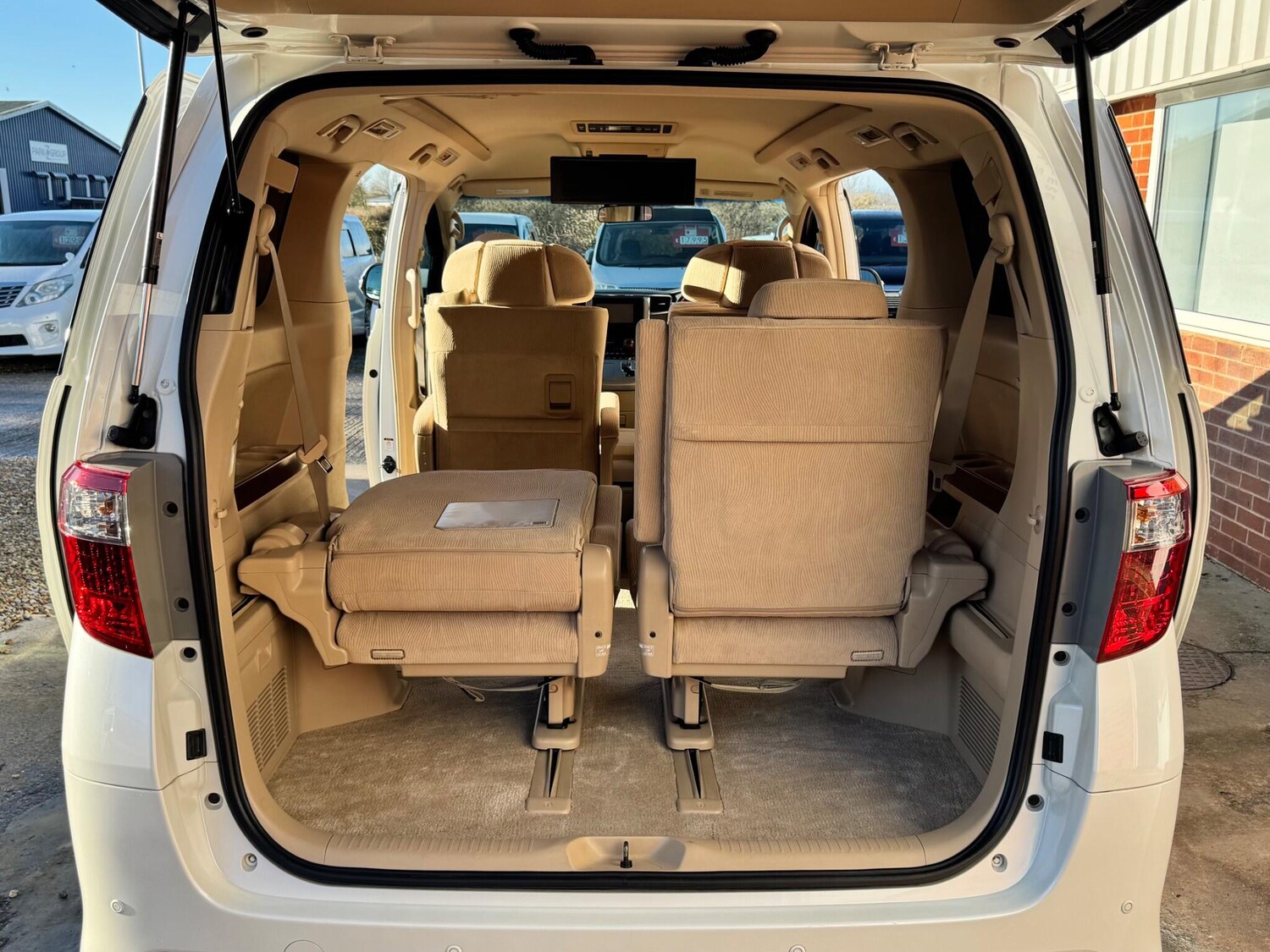 Used Toyota Alphard for sale - 77934129: Photo 45