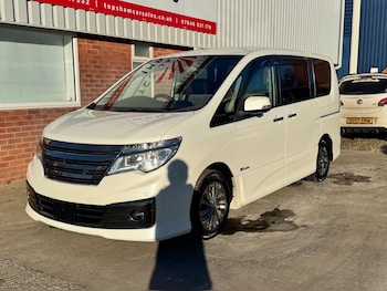Used Nissan Serena 2014 for sale - 76714980: Photo