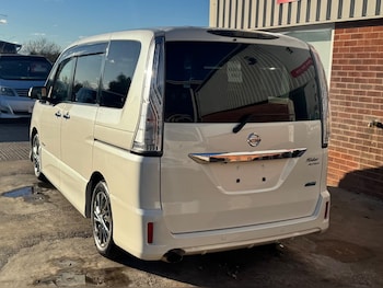 Used Nissan Serena 2014 for sale - 76714980: Photo