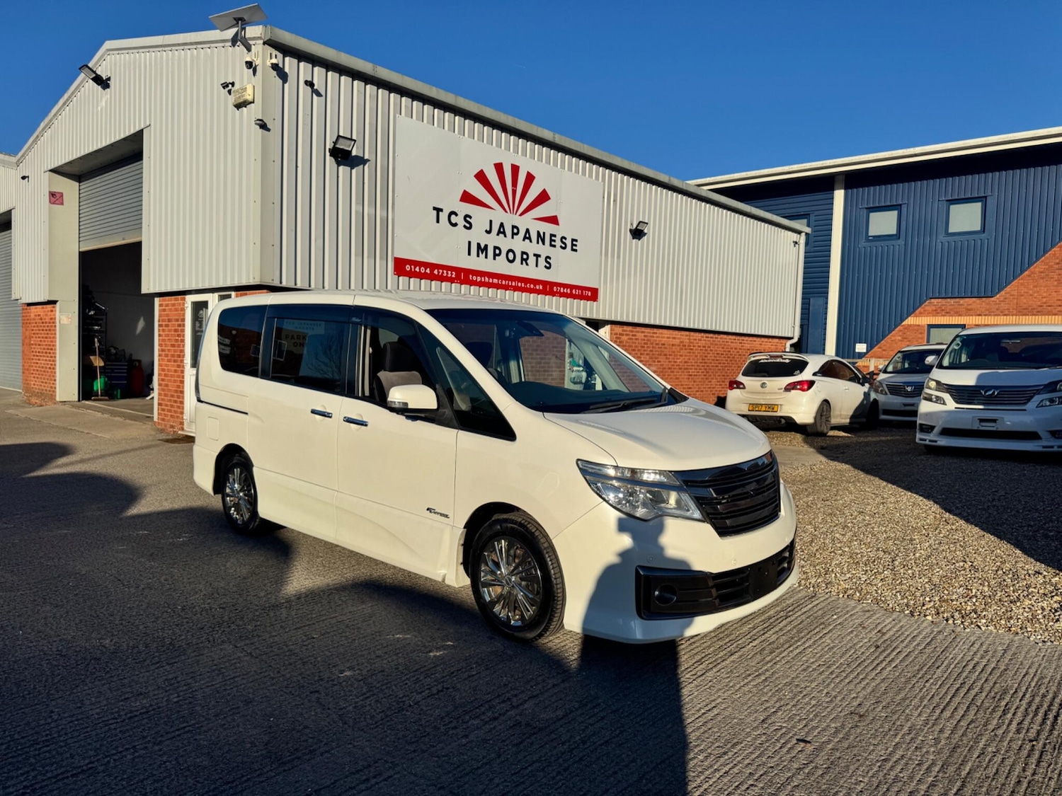 Used Nissan Serena for sale - 76714980: Photo 5