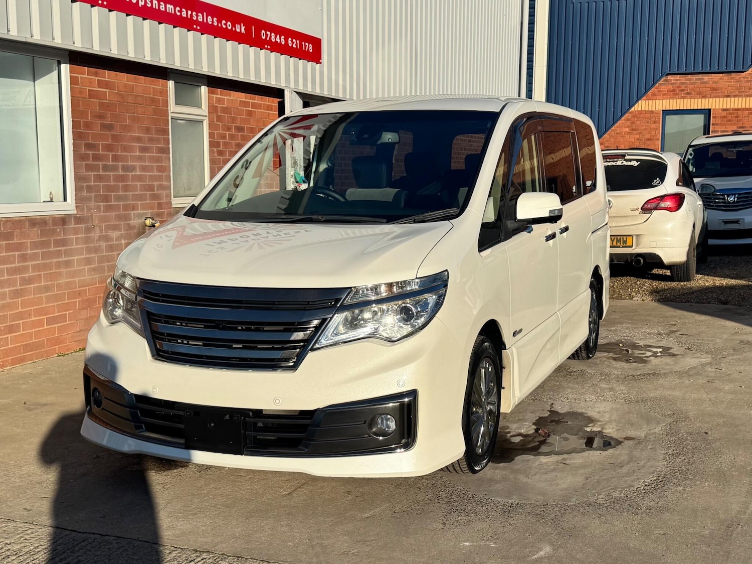 Used Nissan Serena for sale - 76714980: Photo 7