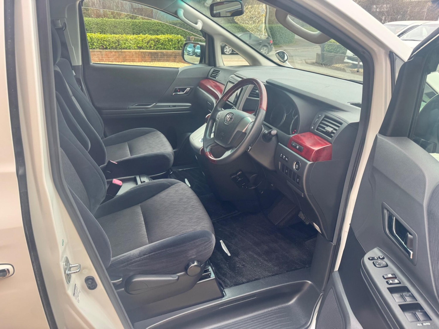 Used Toyota Alphard for sale - 78128218: Photo 12