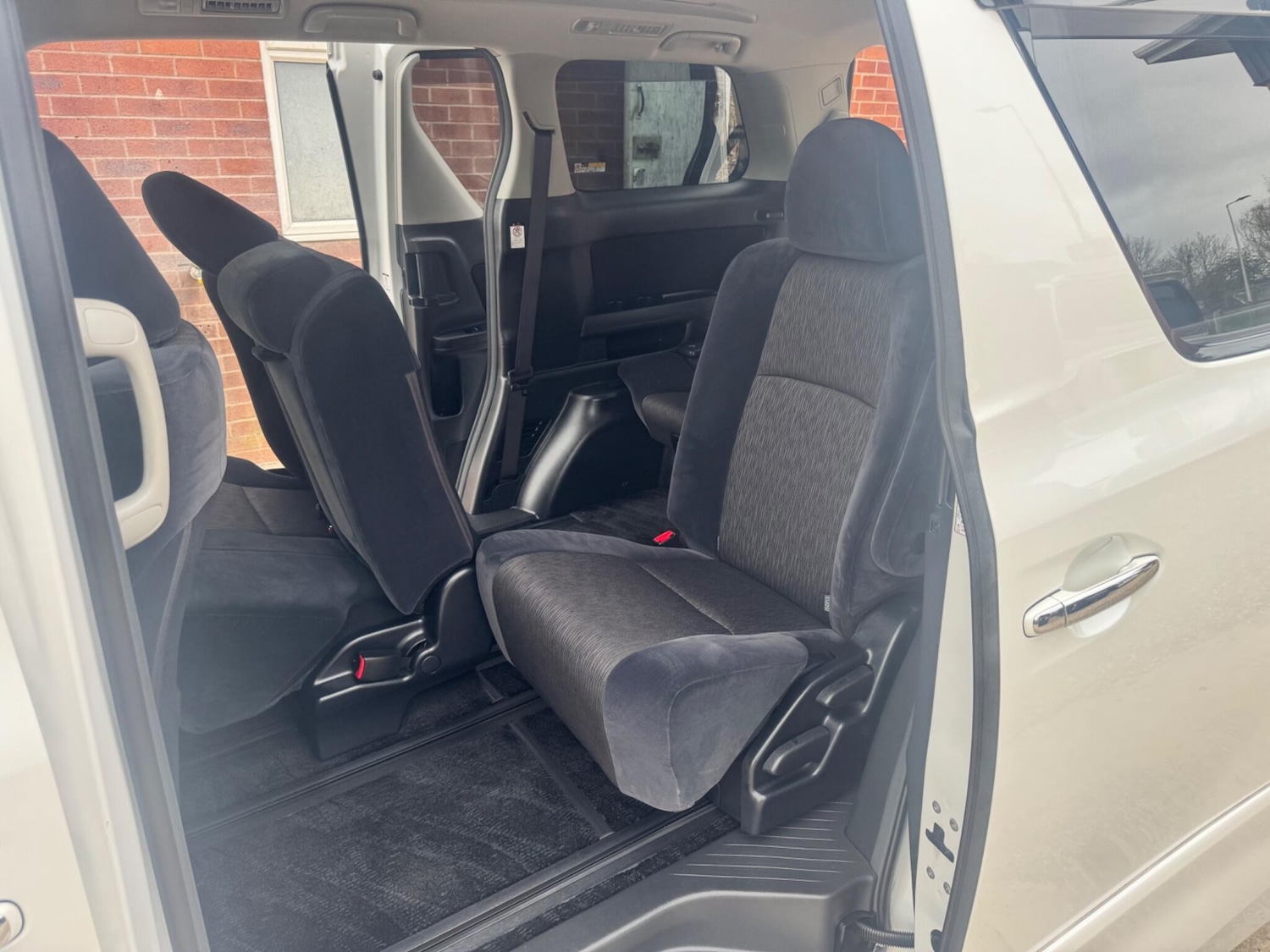 Used Toyota Alphard for sale - 78128218: Photo 22