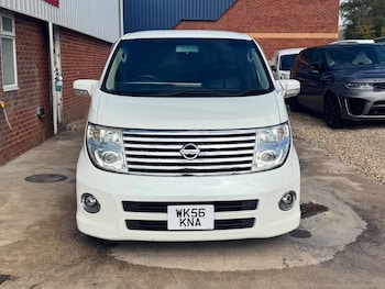 Used Nissan Elgrand 2006 for sale - 75964558: Photo