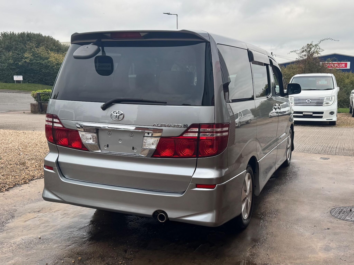 Used Toyota Alphard for sale - 76457395: Photo 13