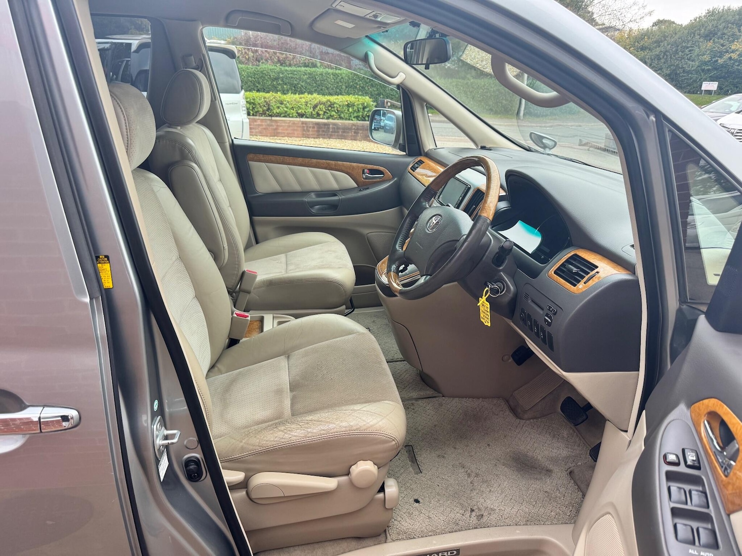 Used Toyota Alphard for sale - 76457395: Photo 16