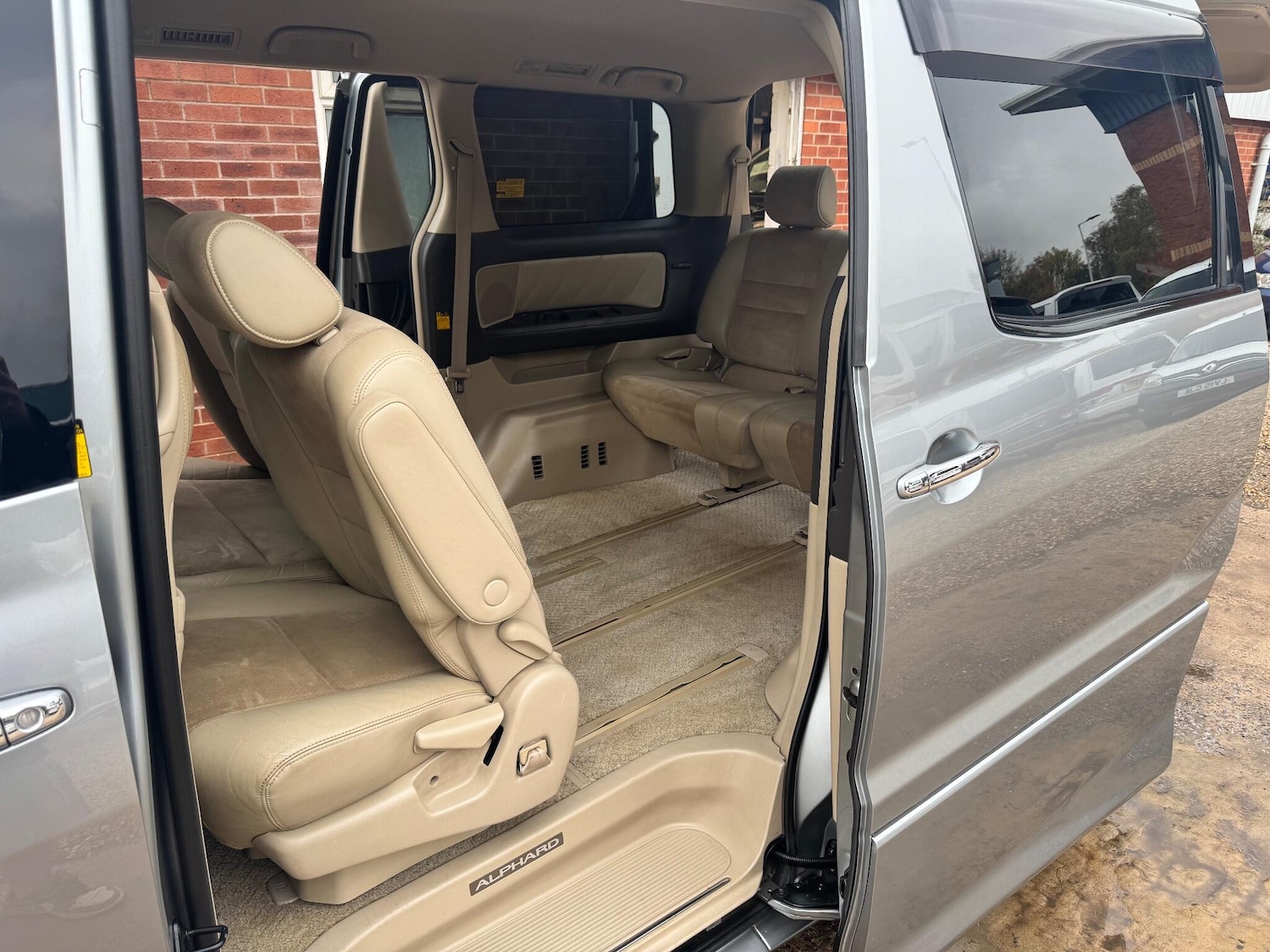 Used Toyota Alphard for sale - 76457395: Photo 20