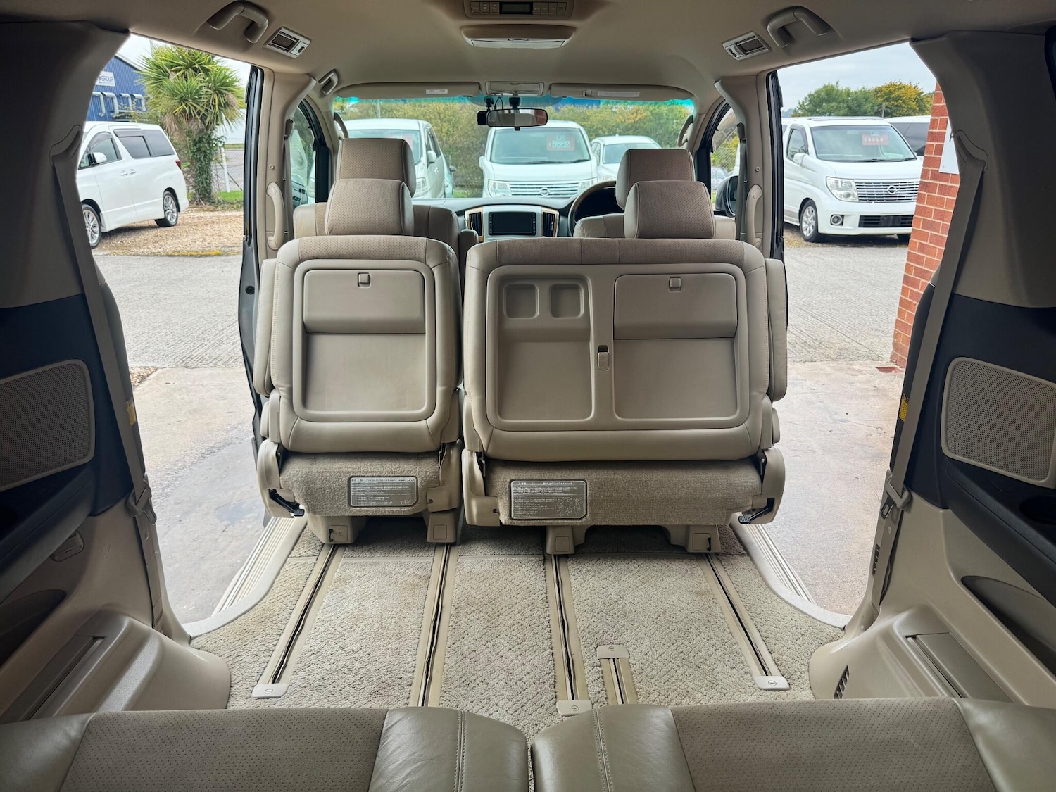 Used Toyota Alphard for sale - 76457395: Photo 21