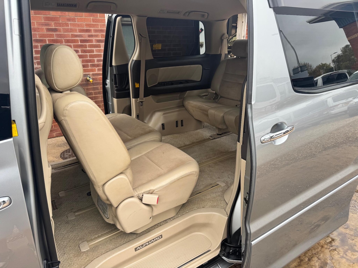 Used Toyota Alphard for sale - 76457395: Photo 23