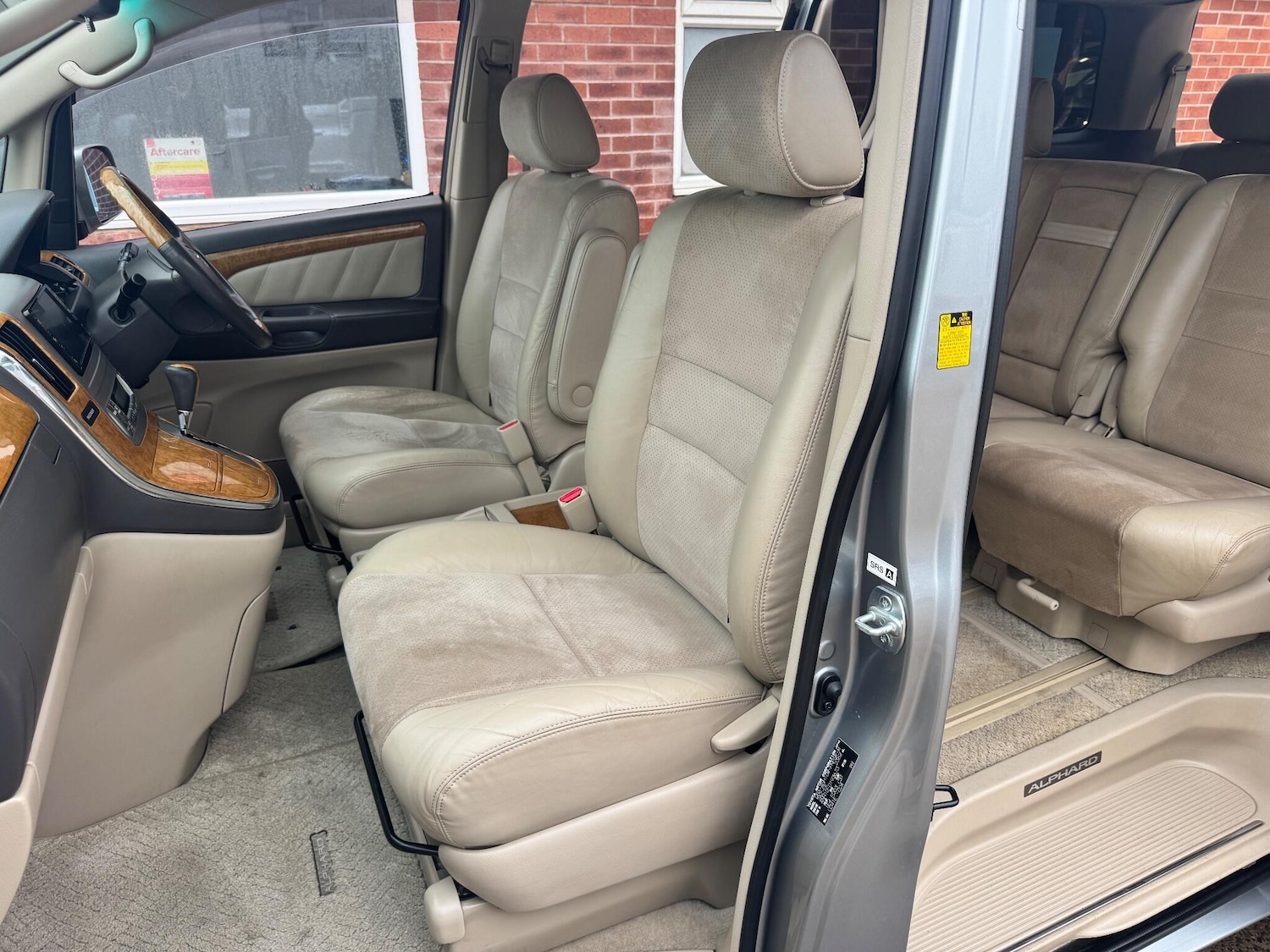 Used Toyota Alphard for sale - 76457395: Photo 26