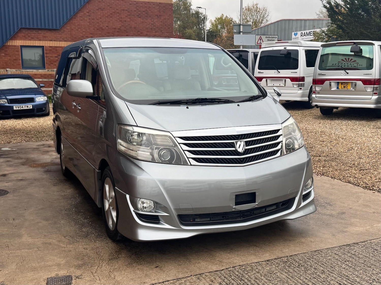 Used Toyota Alphard for sale - 76457395: Photo 5