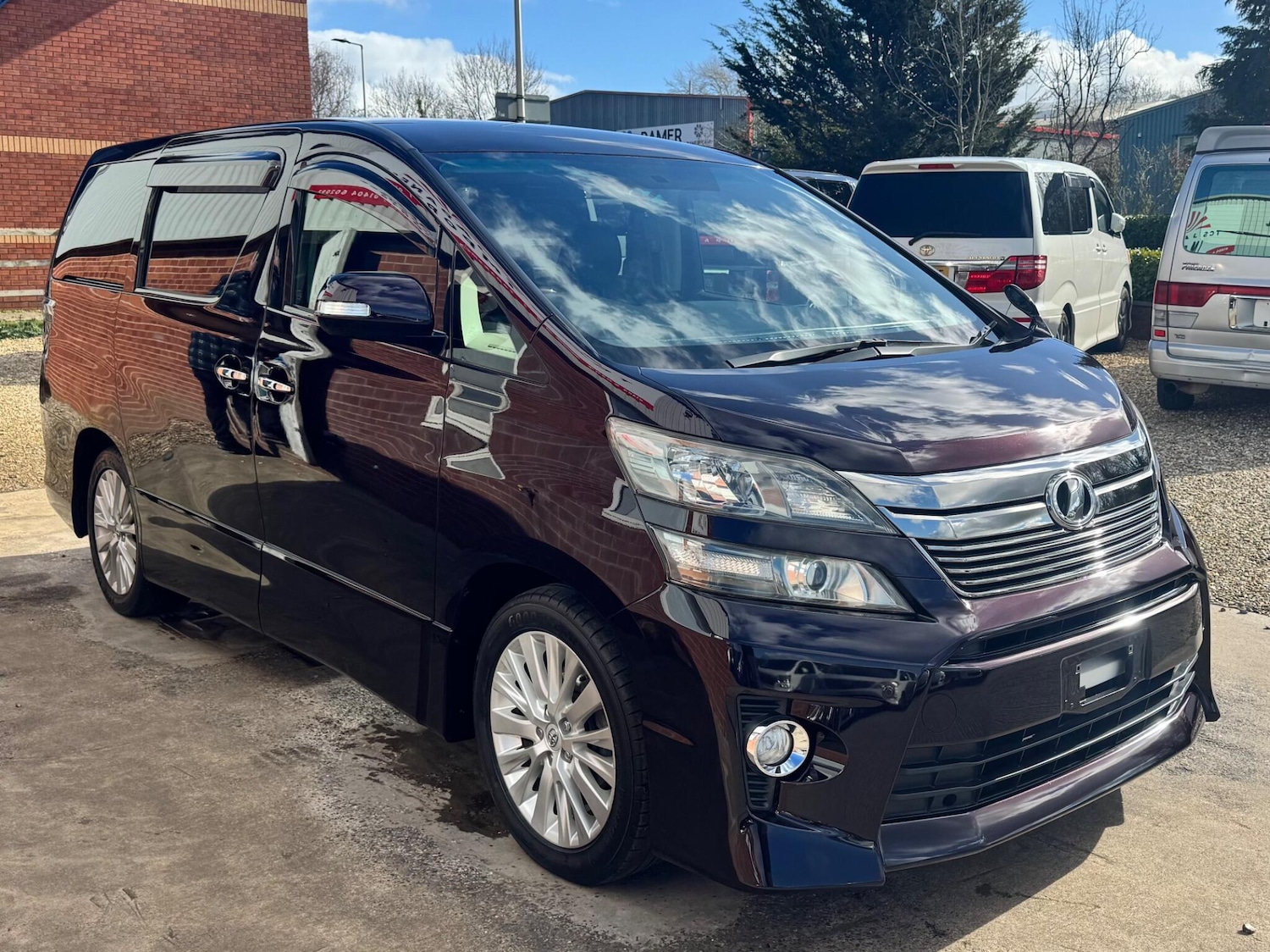 Used Toyota Vellfire for sale - 77934135: Photo 2