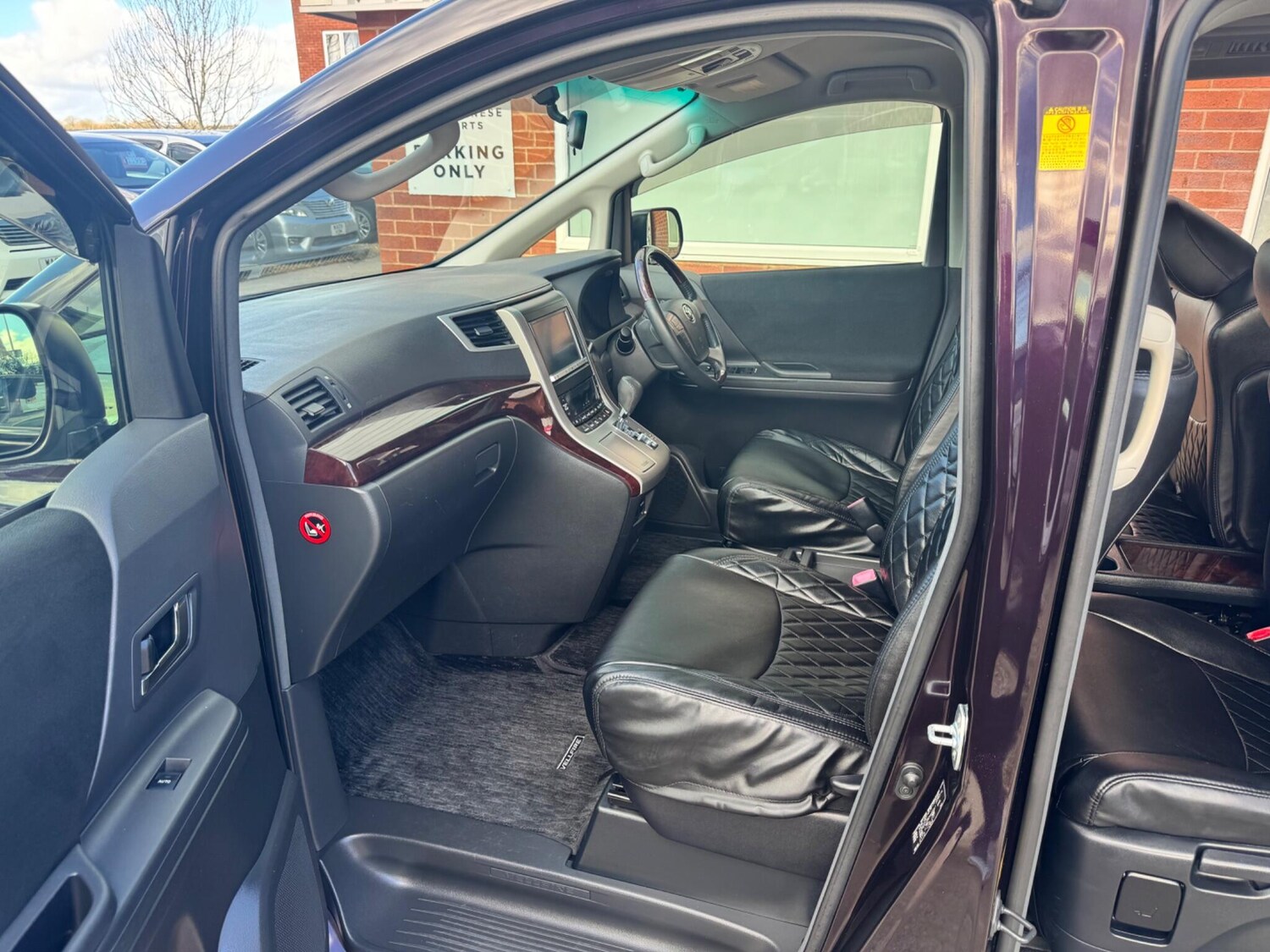 Used Toyota Vellfire for sale - 77934135: Photo 28