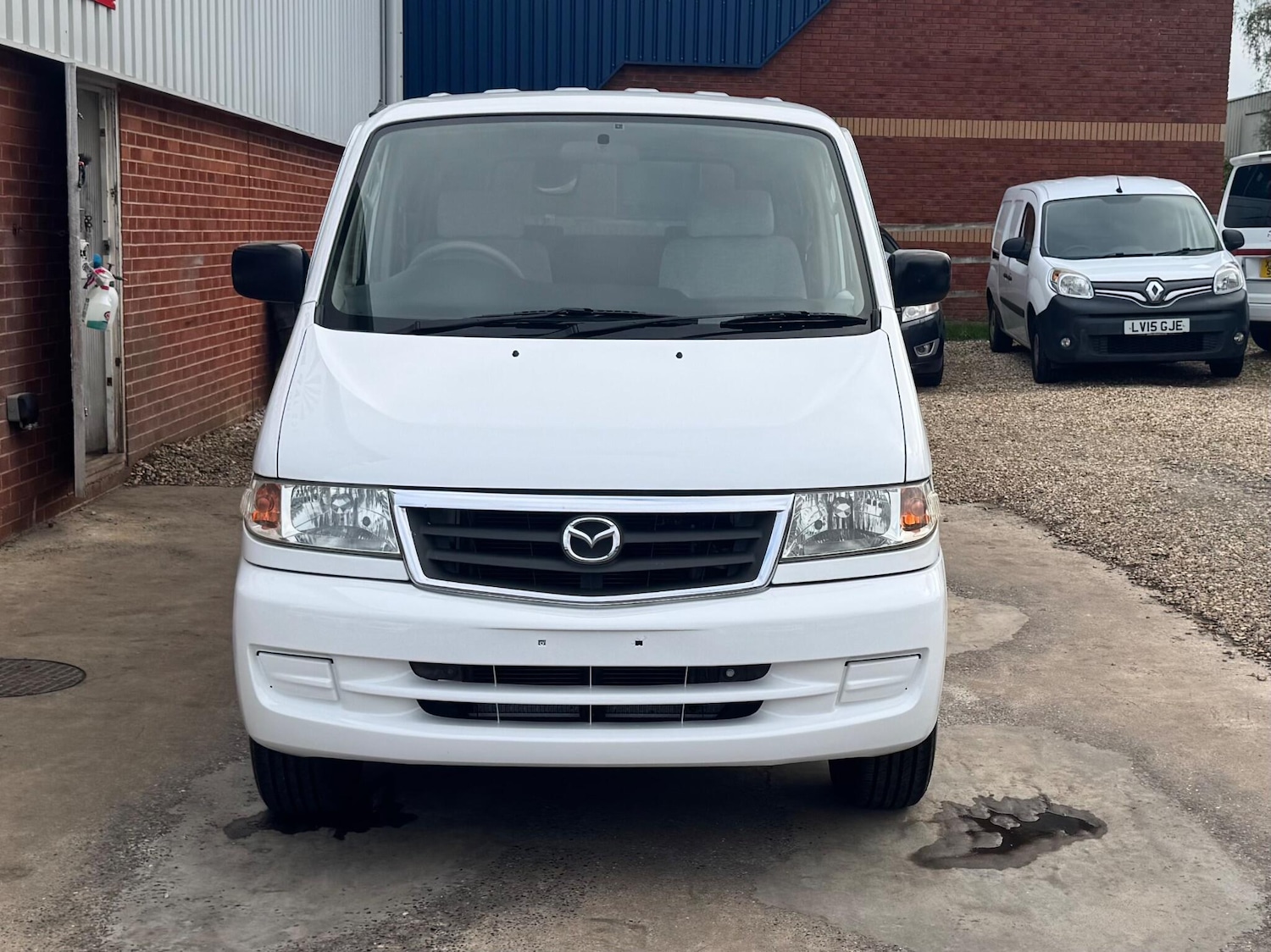 Used Mazda Bongo for sale - 76458002: Photo 2