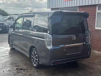 Used Honda Stepwagon 2013 for sale - 75756909: Photo