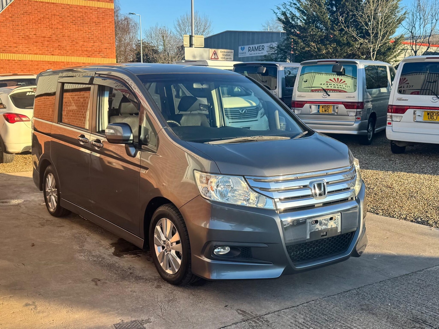 Used Honda Stepwagon for sale - 76715376: Photo 1