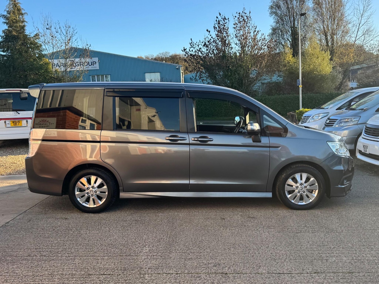 Used Honda Stepwagon for sale - 76715376: Photo 11