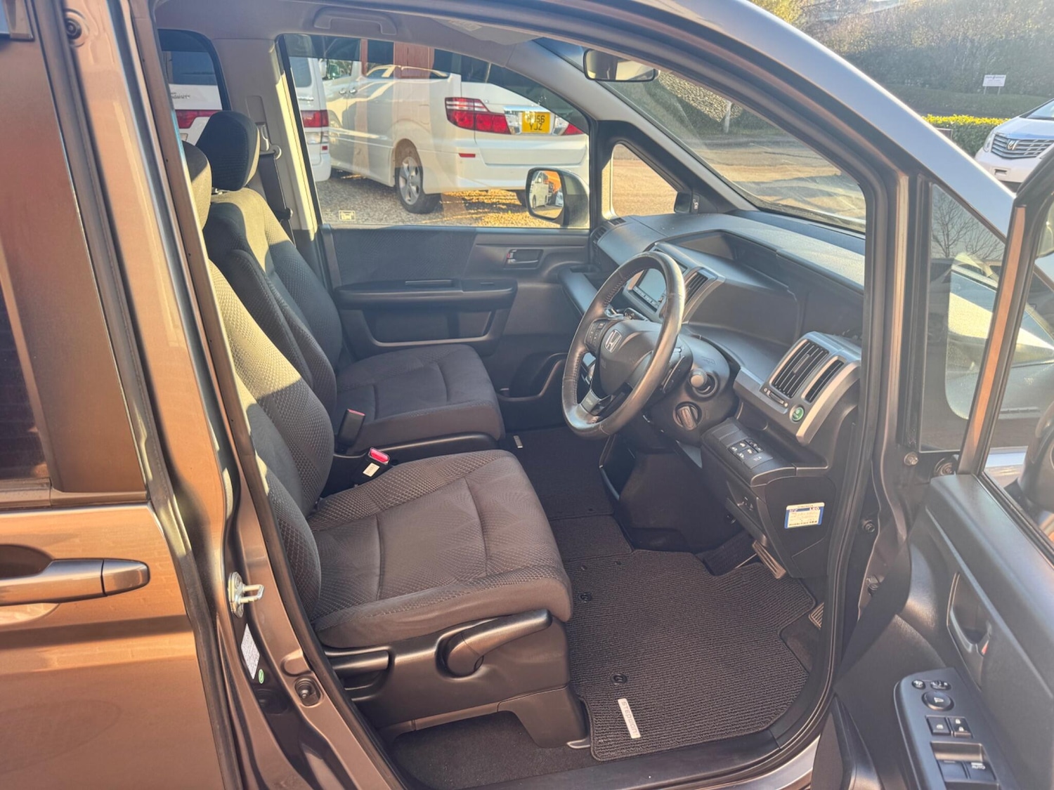 Used Honda Stepwagon for sale - 76715376: Photo 14