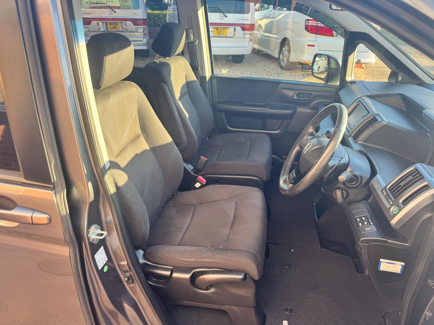 Used Honda Stepwagon for sale - 76715376: Photo 15