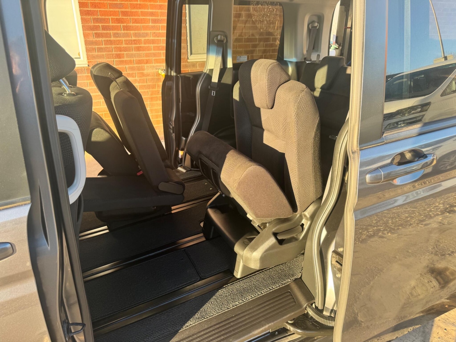 Used Honda Stepwagon for sale - 76715376: Photo 18