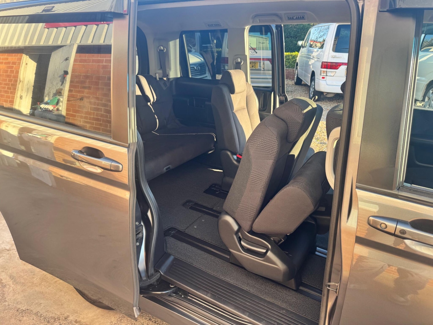 Used Honda Stepwagon for sale - 76715376: Photo 19