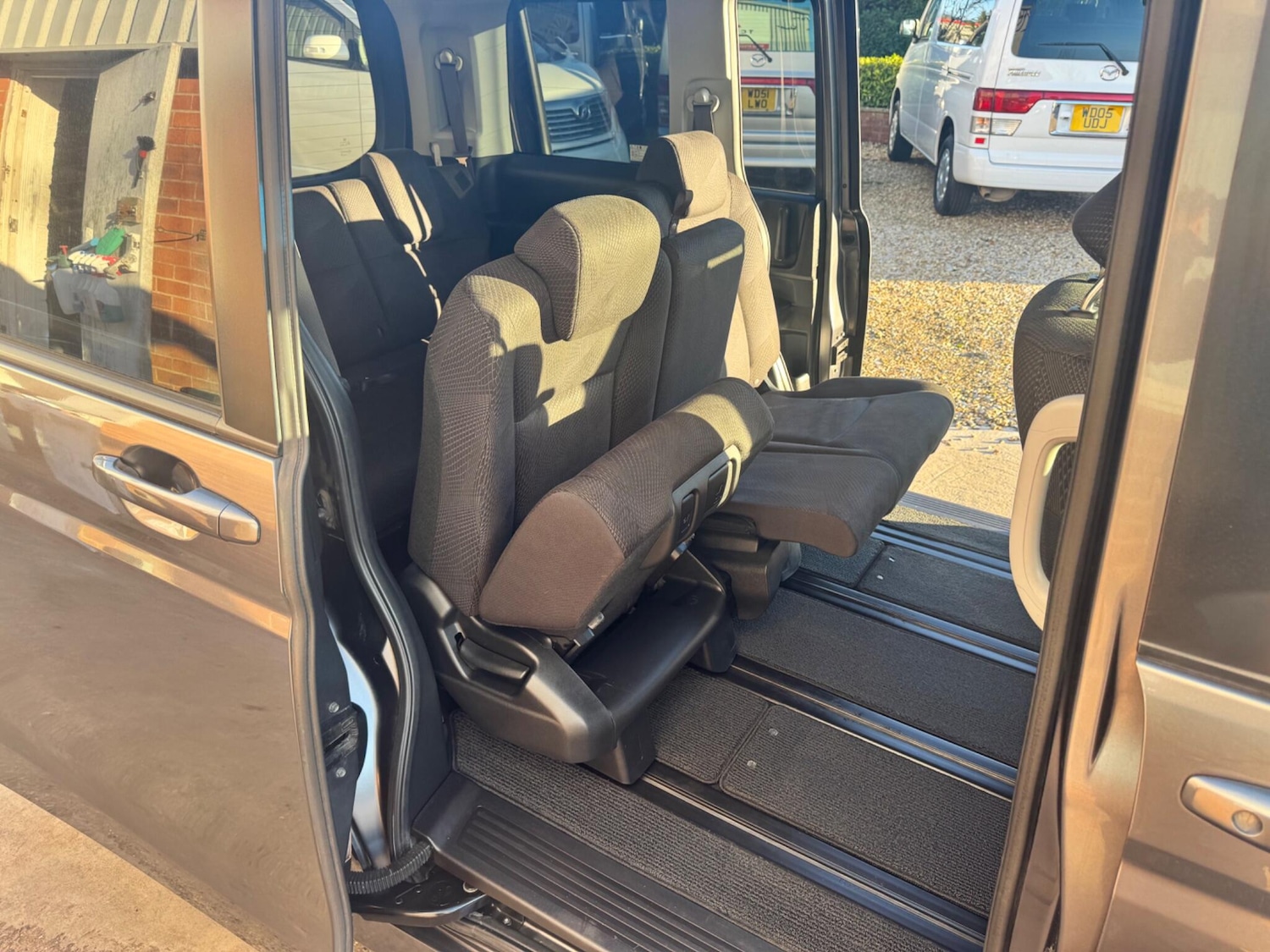 Used Honda Stepwagon for sale - 76715376: Photo 21