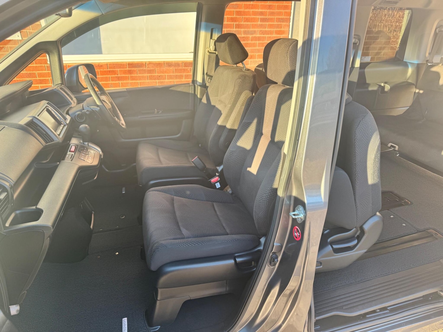 Used Honda Stepwagon for sale - 76715376: Photo 27