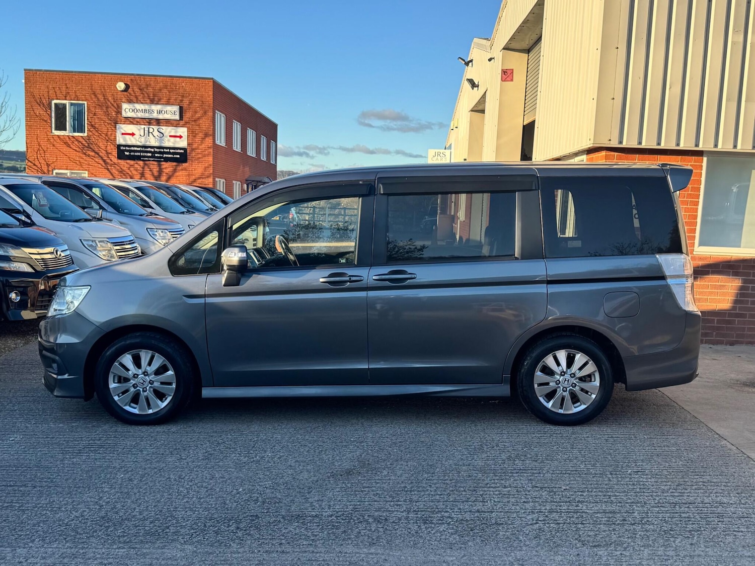 Used Honda Stepwagon for sale - 76715376: Photo 9