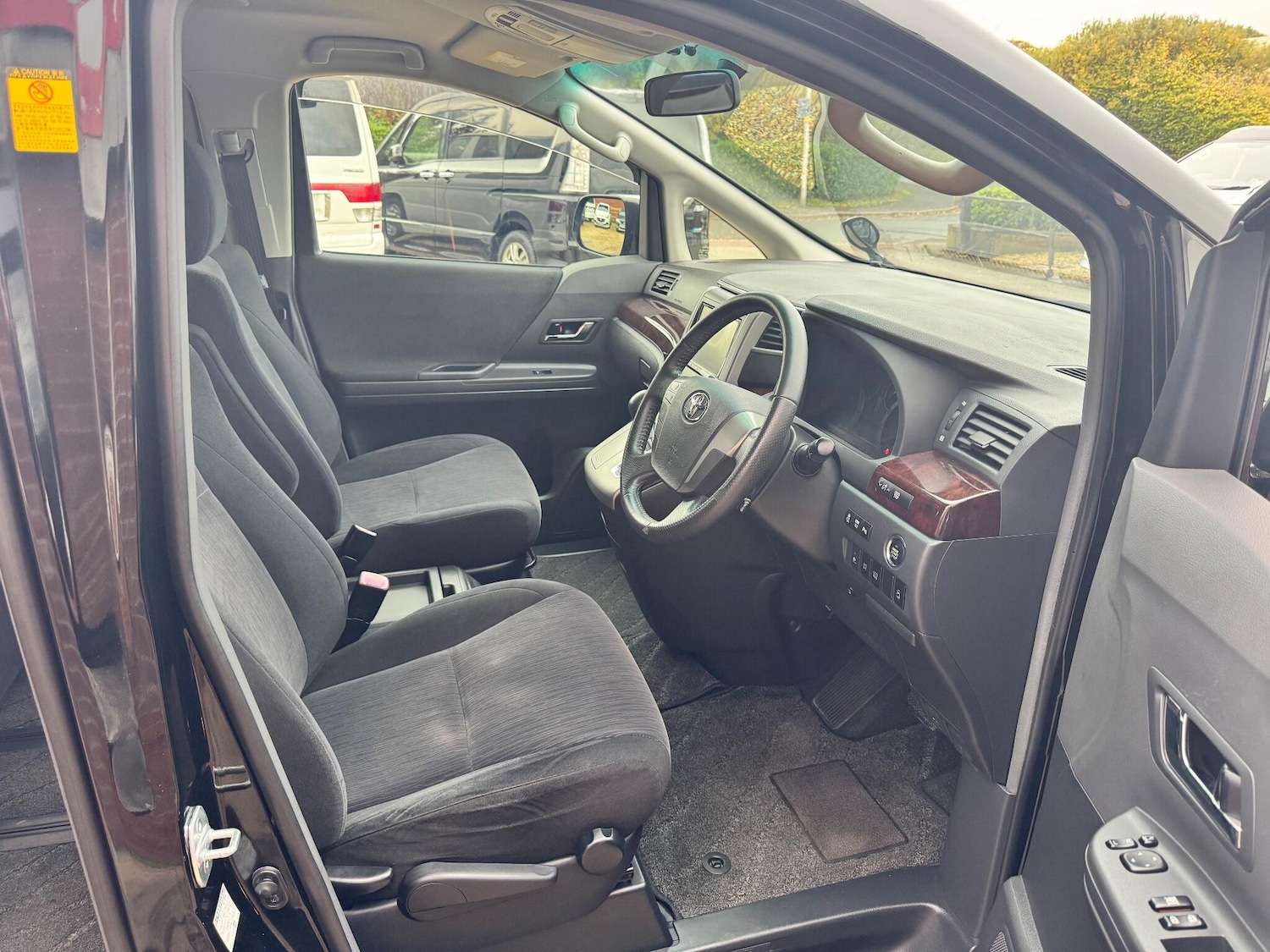 Used Toyota Vellfire for sale - 76457958: Photo 18