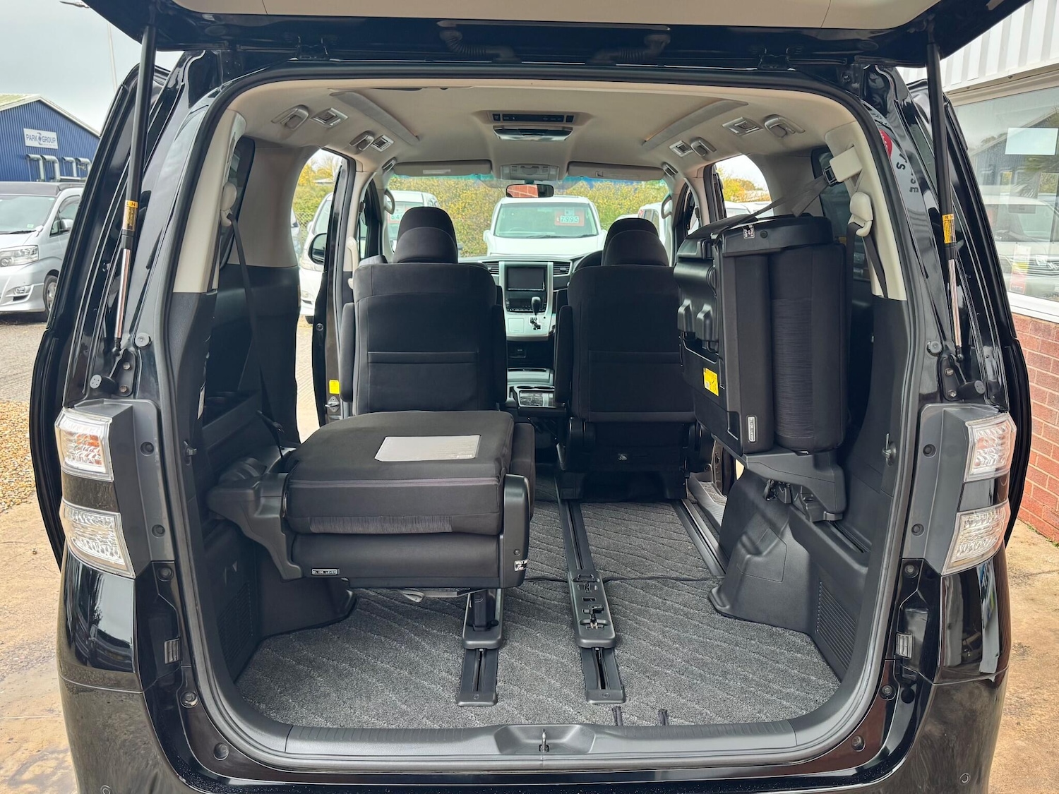 Used Toyota Vellfire for sale - 76457958: Photo 39