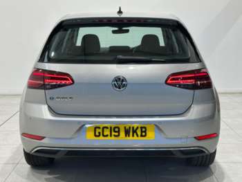 Used Volkswagen Golf 2019 for sale - 74965590: Photo