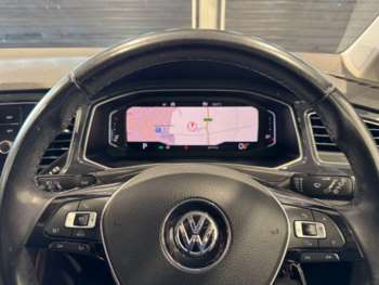 Used Volkswagen T-Roc 2018 for sale - 75226121: Photo