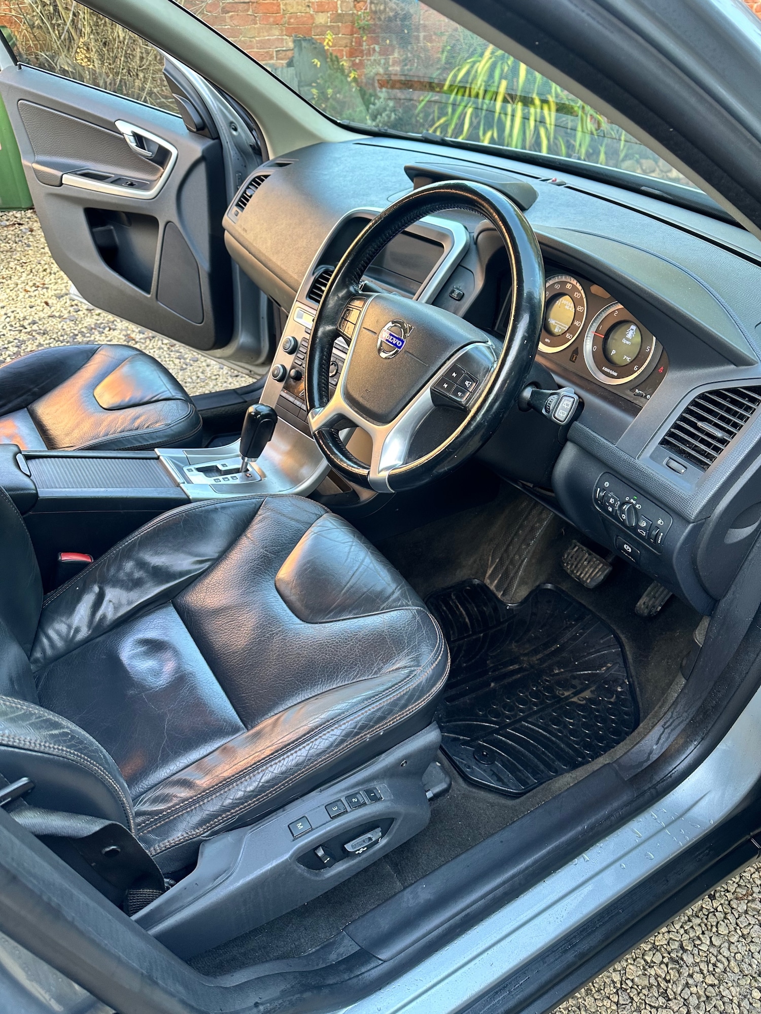 Used Volvo XC60 2009 for sale - 76908220: Photo 17