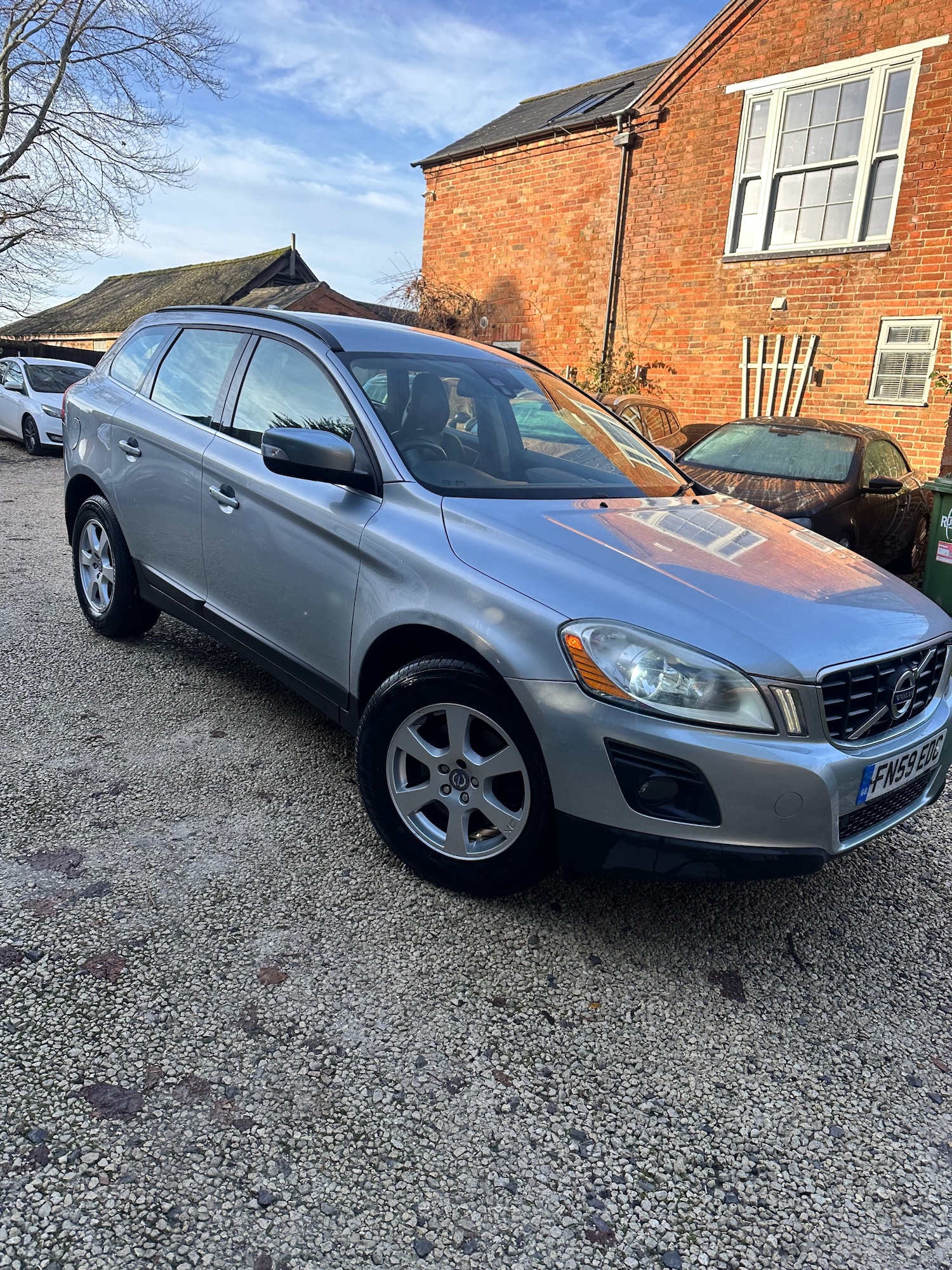 Used Volvo XC60 2009 for sale - 76908220: Photo 2