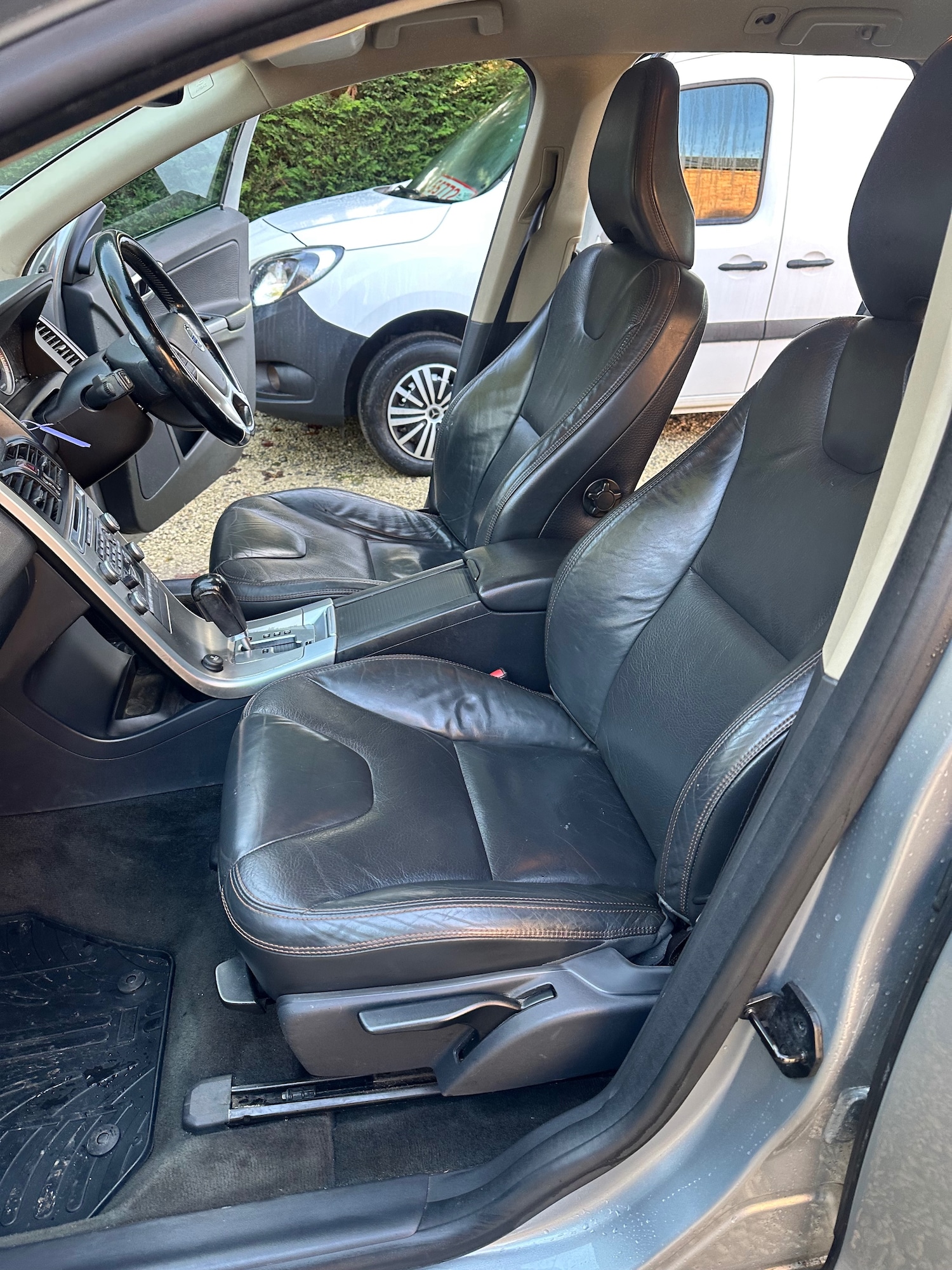 Used Volvo XC60 2009 for sale - 76908220: Photo 27