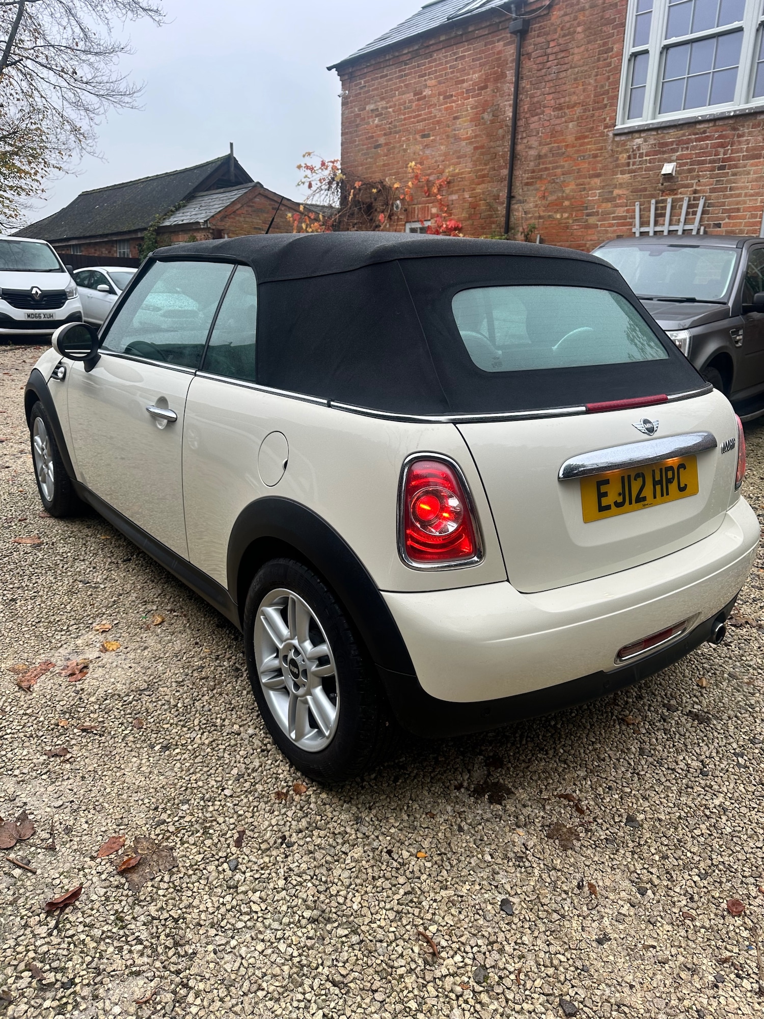 Used MINI Convertible 2012 for sale - 76545722: Photo 12